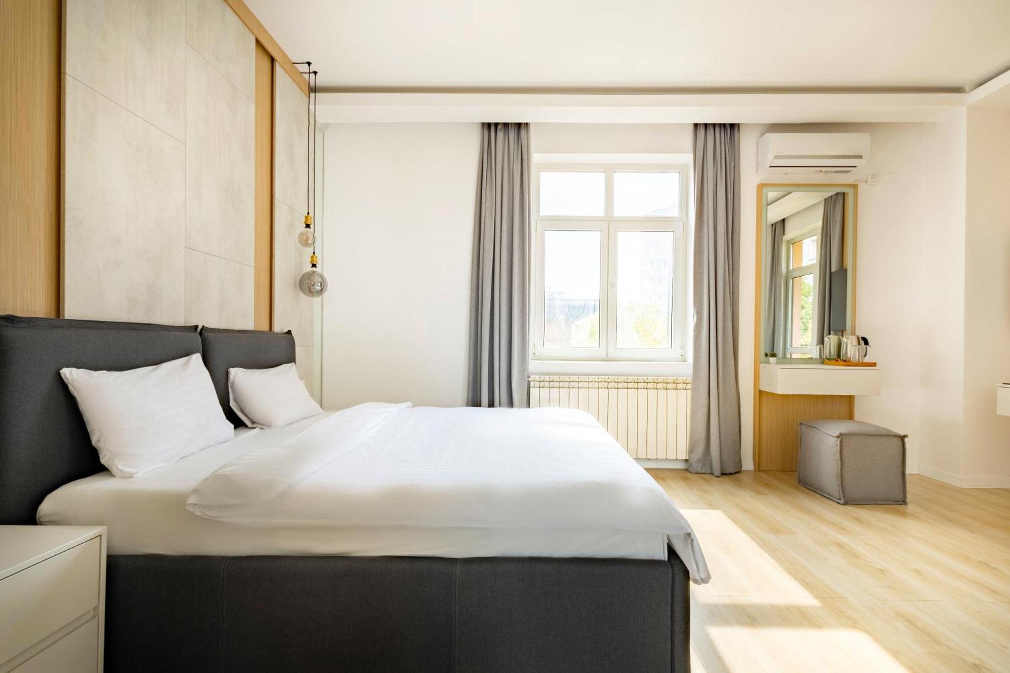 Piccolo Mondo By Citybookings 布加勒斯特 外观 照片